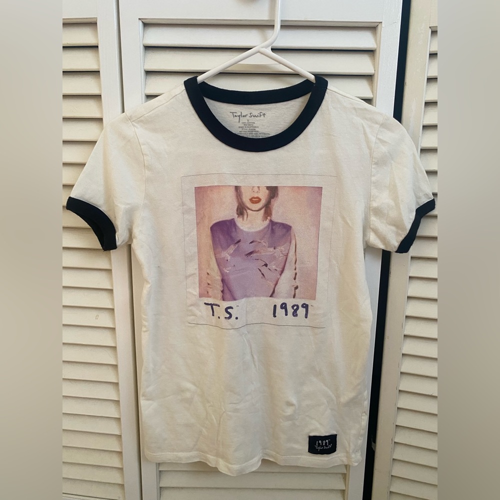 Taylor Swift 1989 Tour Polaroid T shirt